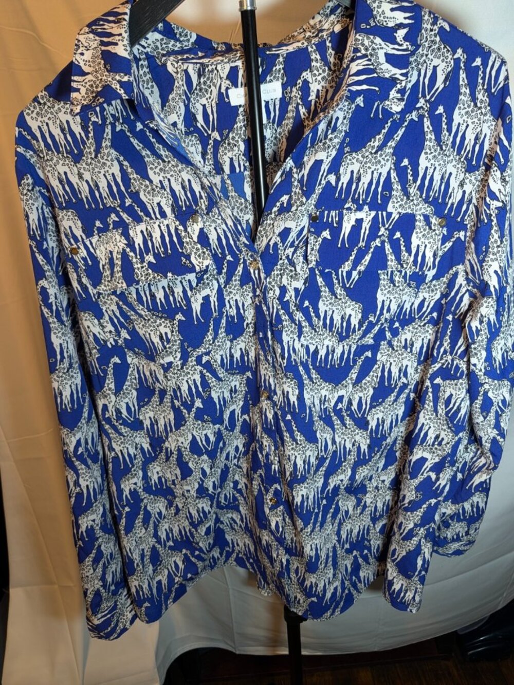 CHARTER CLUB Top Women's XL Blue & White Giraffe Print ButtonUp Long Slv Safari